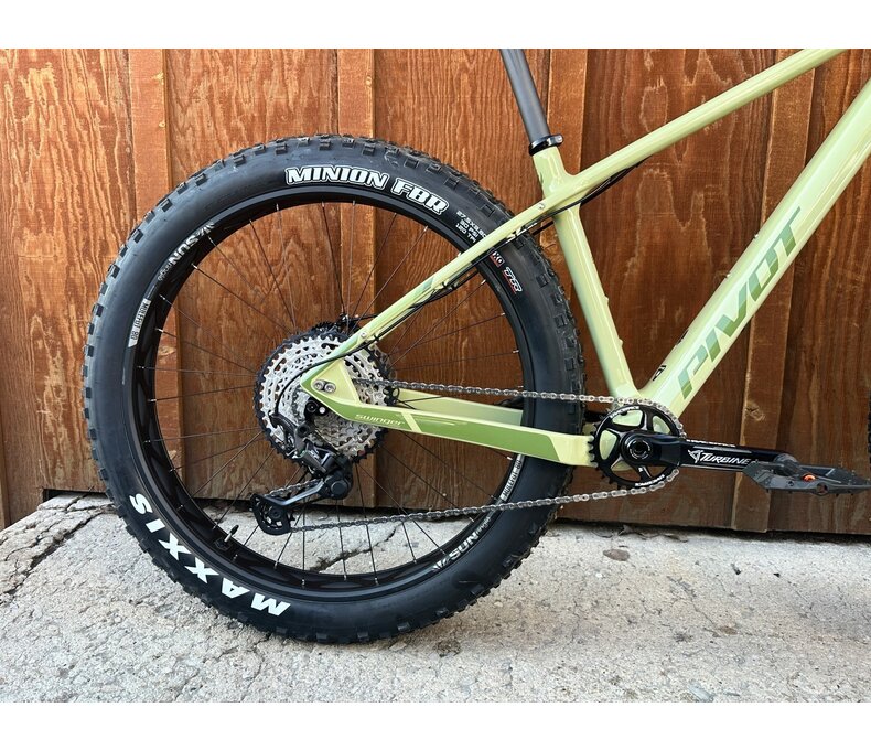 Pivot LES Fat Pro XT w/Manitou Suspension Fork